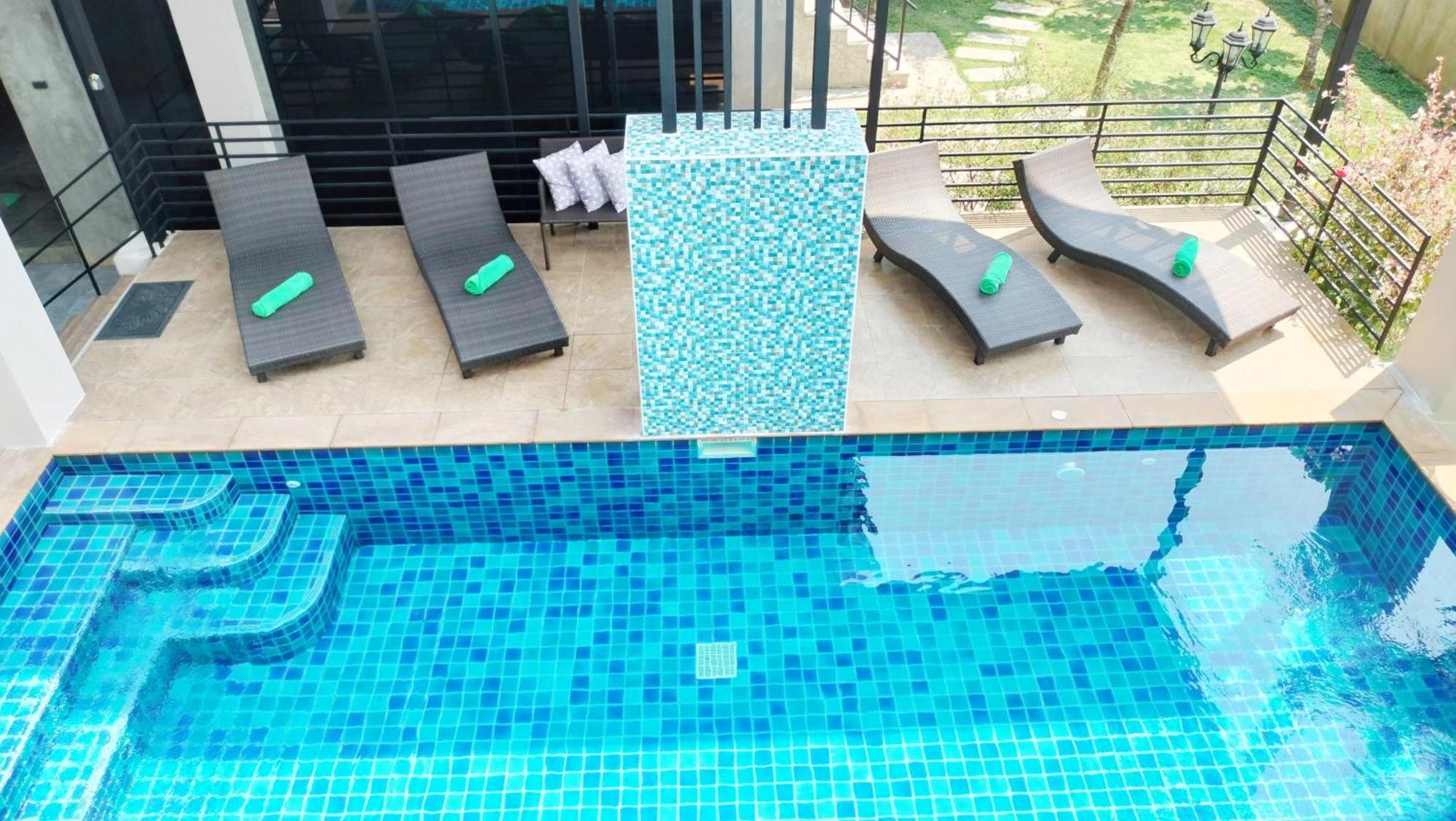 Villa Rajapruek Entire 3 Villas 7 Bedrooms Near Airport Chiang Mai Buitenkant foto